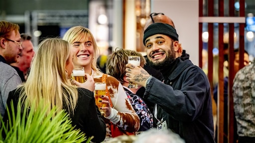 Hoge kosten, duurdere drankjes: horeca gooit prijzen omhoog