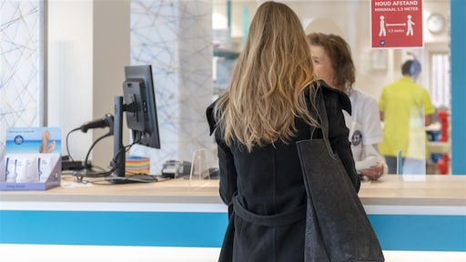 1,4 miljoen mensen van zorgverzekering gewisseld: hoogste aantal in jaren