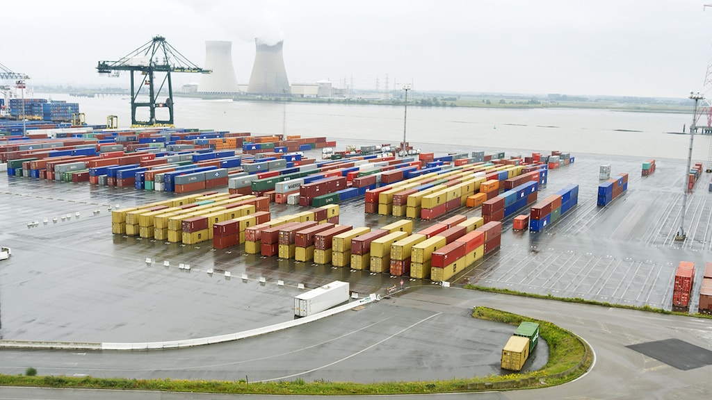 Containers in de haven van Antwerpen