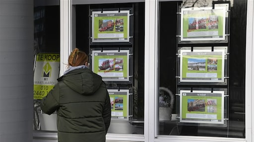 Huizenprijzen dalen en dalen: verkopers verlagen vaker de vraagprijs