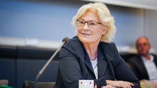 Duitse minister van Defensie treedt af na reeks blunders