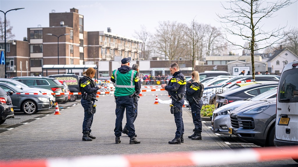 De parkeerplaats in Zwijndrecht waar de vrouwen werden beschoten.