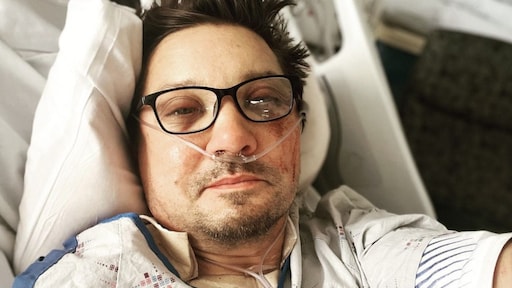 Jeremy Renner brak 'meer dan 30 botten' bij ongeluk met sneeuwschuiver