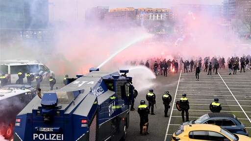 Politie koopt zes nieuwe waterkanonnen na klapband tijdens oefening