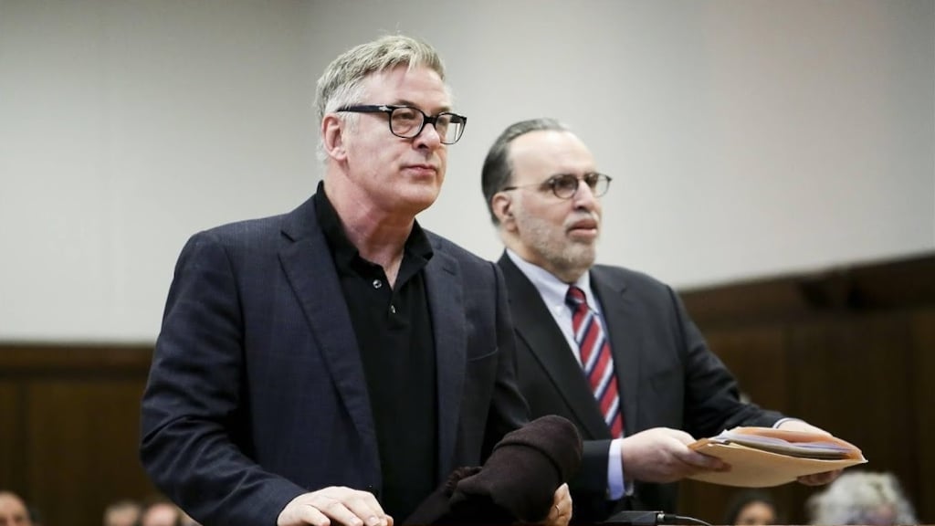 'Alec Baldwin wordt niet vervolgd voor schieten op regisseur'