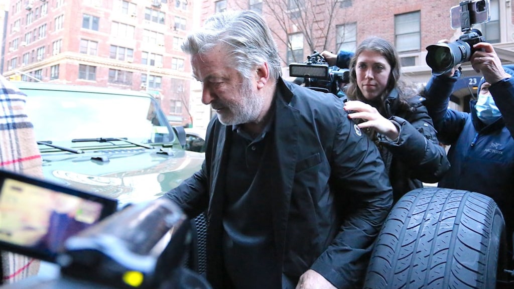 Alec Baldwin gaat ondanks vervolging door met opnames Rust