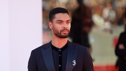 Regé-Jean Page heeft knapste gezicht van de wereld