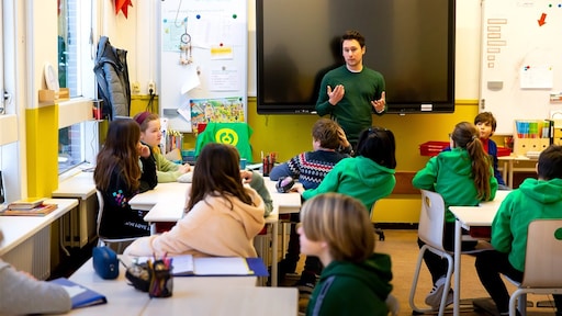 'Personeelstekort onderwijs: niet langer één leraar voor de klas'