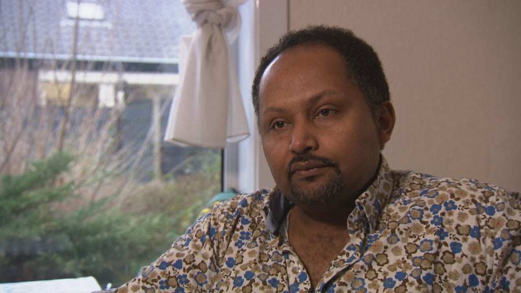 Anania Sorri Guta: "Zelfs als dit mag van de wet, zegt het wat over hoe de politie tegen buitenlanders aankijkt."