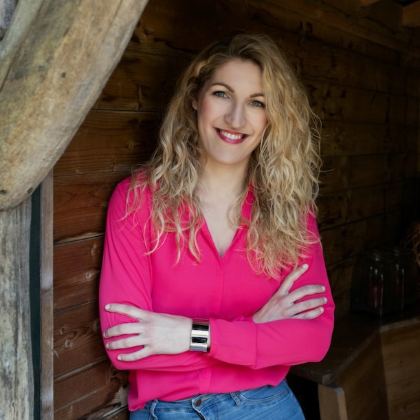 Onze expert: Eveline van de Waterlaat is diëtist en dieetpsycholoog. Ze schreef het boek 'Nu afvallen en nooit meer aankomen' en ook werkt ze als coach en spreker.