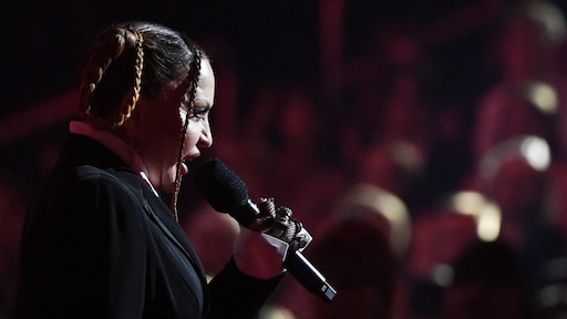 Madonna bijt van zich af na kritiek op 'onherkenbaar' gezicht: 'Vrouwenhaat'