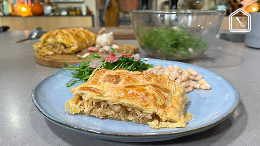 Kippenpastei met rozemarijn en salade met bonen, radijs en knoflook