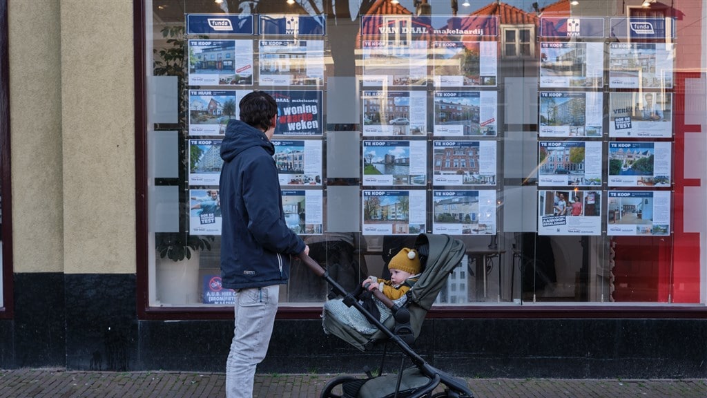 Huizenprijzen dalen verder, maar starters hebben het nog moeilijker
