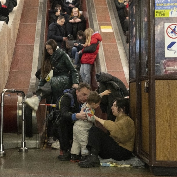 Opnieuw moeten inwoners van Kiev schuilen voor raketten.