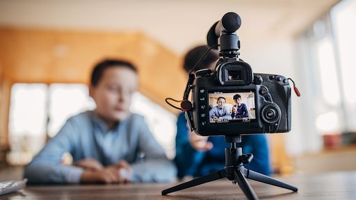 Scoren met je kind op Instagram: populair, maar discutabel