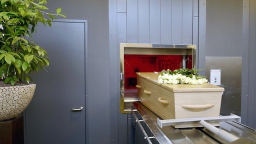 Mengen as na crematie kost medewerkster DELA de kop