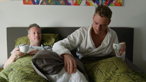 Kijkers vallen over 'mierenneukerig' stel in Bed & Breakfast: 'Een bonkerig kussen?'