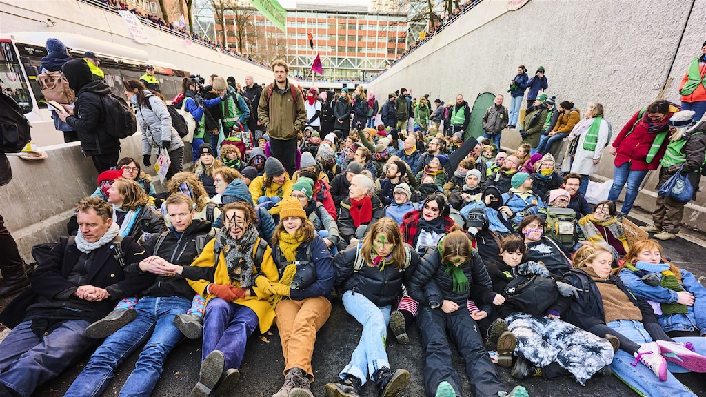 Onterecht gebiedsverbod voor drie klimaatactivisten die opriepen tot blokkade A12