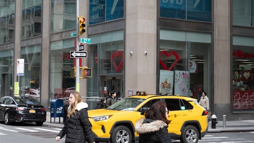 Overheden VS en VK grijpen in: tweede bank dicht, compensatie voor klanten