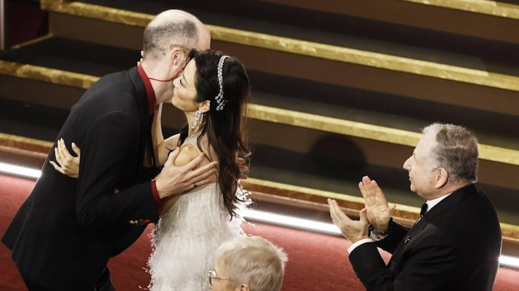 Michelle Yeoh wint als eerste actrice van Aziatische komaf Oscar