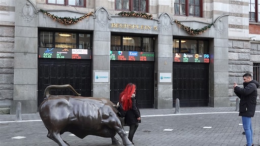 Onrust Credit Suisse slaat over: knauw voor koersen van banken op Damrak