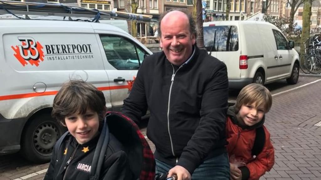 Broer Ian met zijn kinderen. De andere broer van Caroline, Andrew, overleed in 2020.