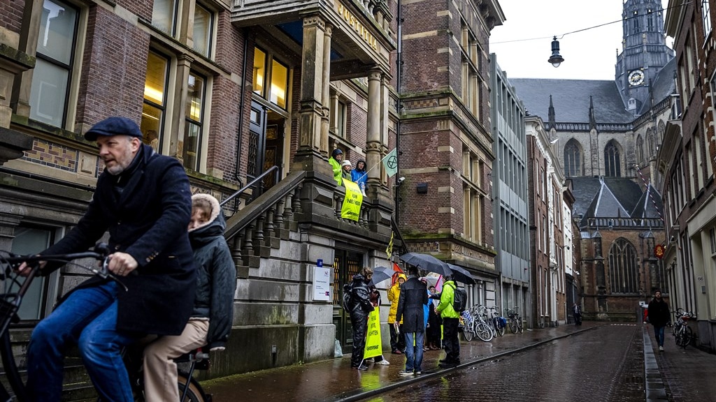 Getouwtrek in rechtszaal om krimp op Schiphol: 'Beschamend'