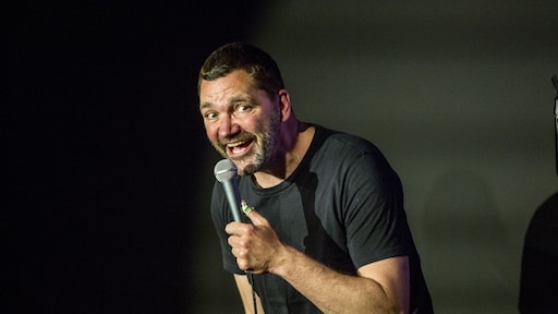 Theo Maassen stuurt peuter (3) weg bij show: 'Nog nooit meegemaakt'