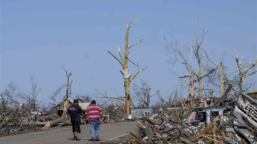 Biden zegt noodhulp toe aan door tornado getroffen Mississippi