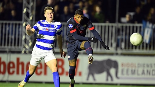PSV heeft het lastig tegen strijdlustig Spakenburg, maar bereikt finale KNVB-beker