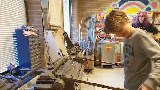 Kamer vraagt om extra maatregelen voor thuiszittende kinderen