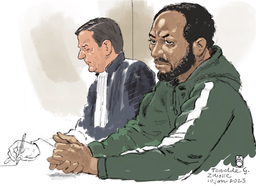 Marteling, afpersing en verkrachting: beruchte mensensmokkelaar in Nederland voor de rechter 