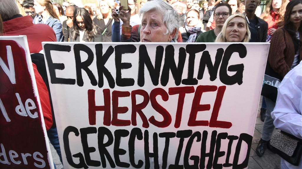 Een steunmanifestatie voor slachtoffers van het toeslagenschandaal in Rotterdam in 2022.