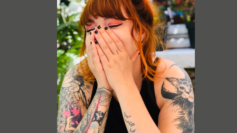 Jasmijn: "Ik ben best gevoelig, maar omdat ik helemaal achter mijn tatoeages sta raken vervelende opmerkingen me niet."