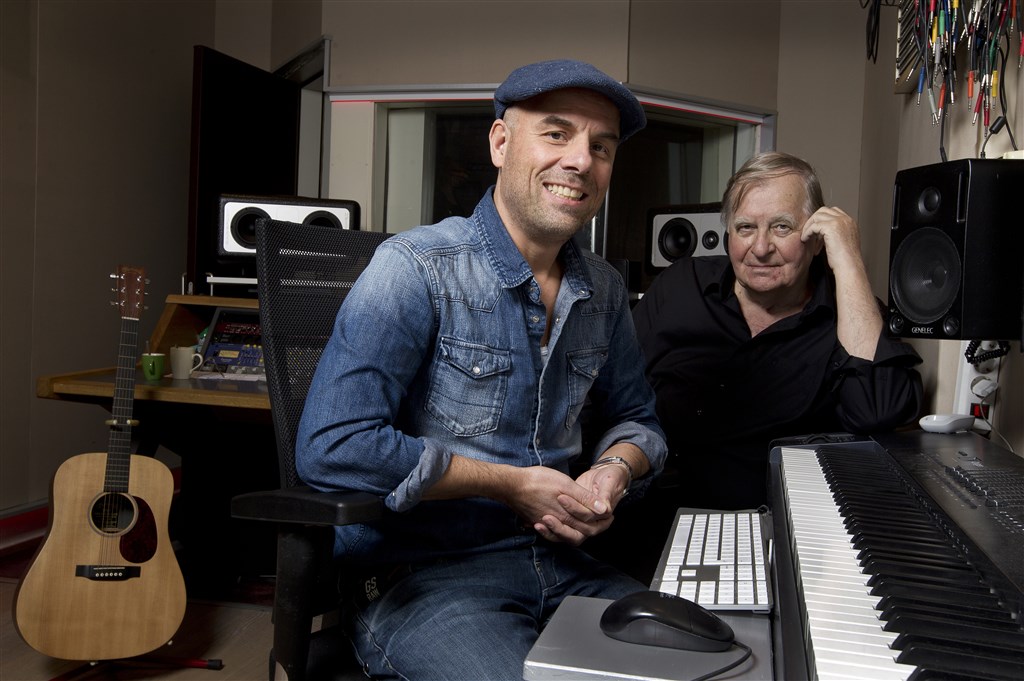 Met zijn zoon Tjeerd.