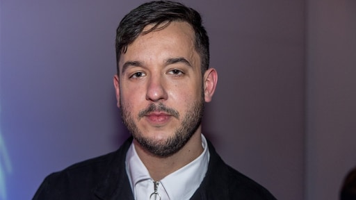 Daniël Verlaan laat zien hoe hij zijn WIDM-prijzengeld heeft verdeeld