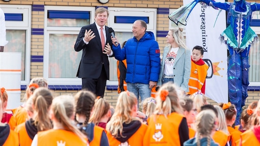 Britt Dekker en Ron Boszhard weer in gesprek met koning Willem-Alexander