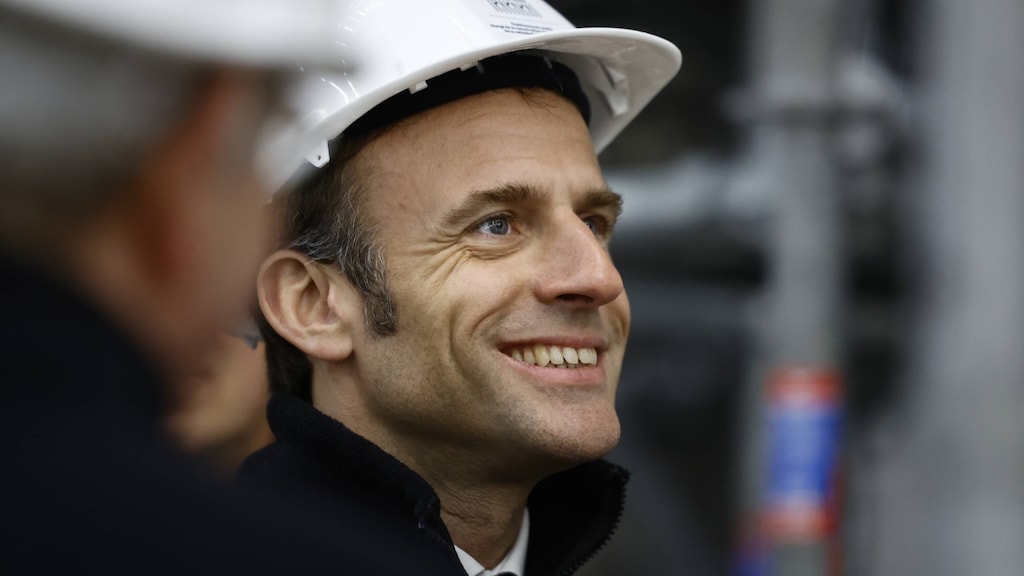 President Macron ondertekent omstreden Franse pensioenwet