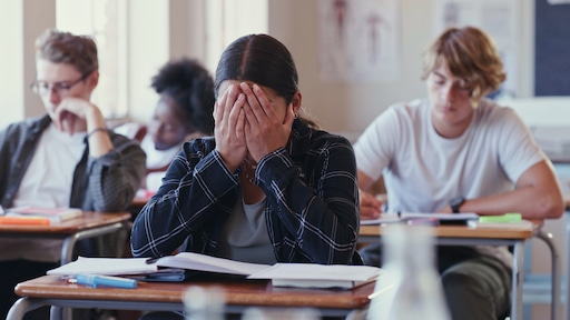 Campagne tegen prestatiedruk jongeren: 'Constante focus op ideale plaatje'