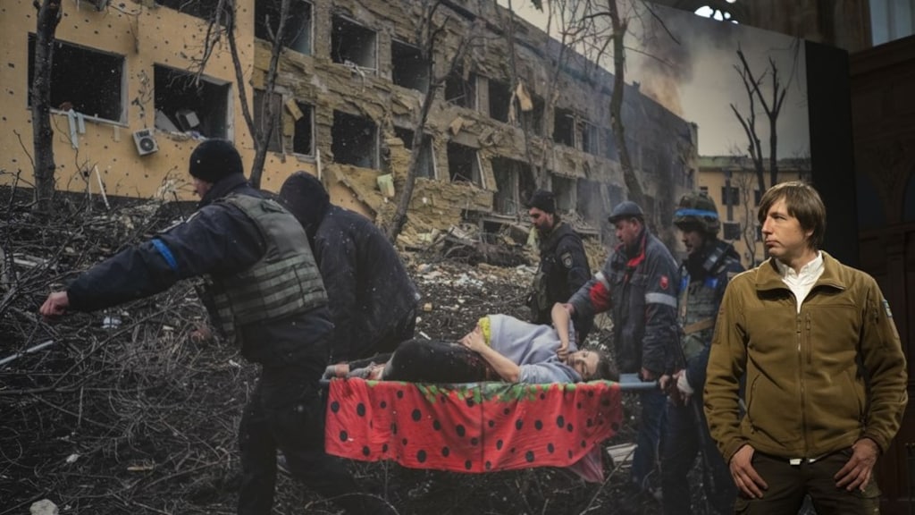 Fotograaf Evgeniy Maloletka voor zijn World Press Photo van het jaar