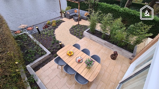 Een groene tuin met Aziatische invloeden voor Ria en Gerard