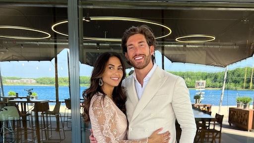 Realitysterren Joan en Niek delen eerste gezinsfoto: 'Mijn alles'