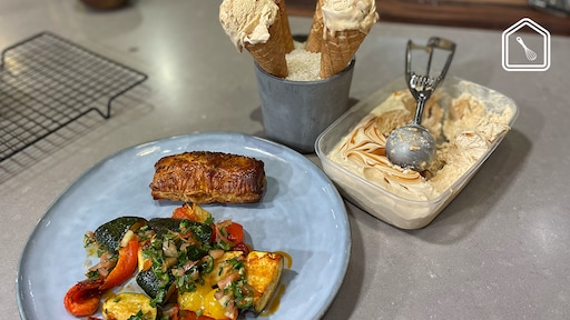 Argentijnse saucijzenbroodjes met gegrilde groentesalade én dulce de leche-ijs