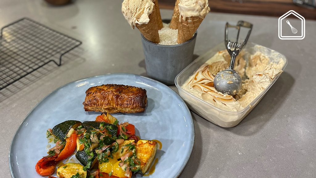 Argentijnse saucijzenbroodjes met gegrilde groentesalade én dulce de leche-ijs