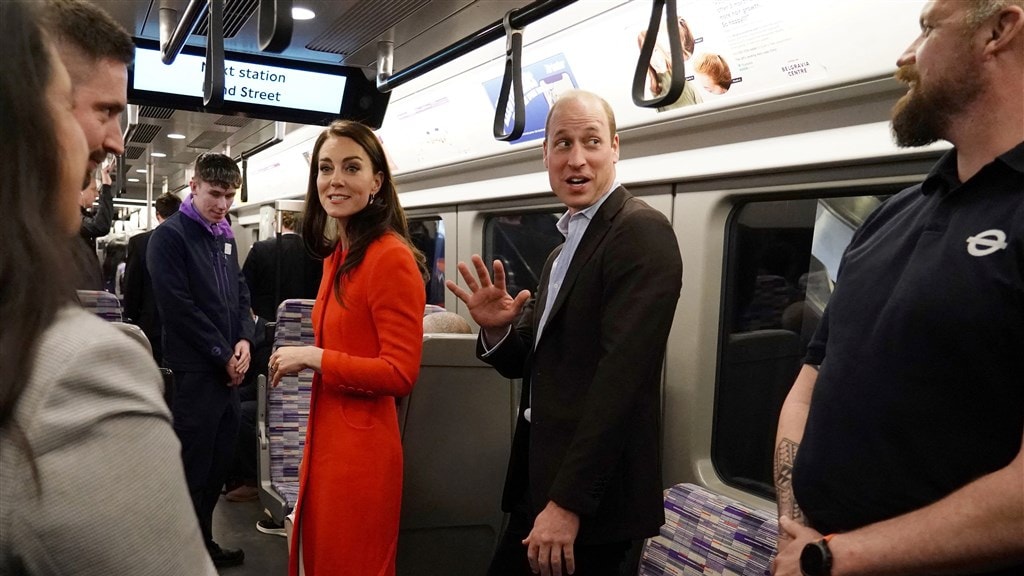Royale verrassing: William en Kate nemen de Londense metro