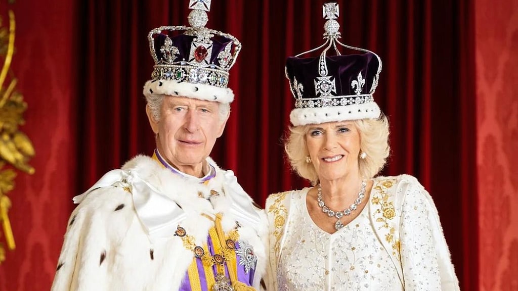 Koningshuis deelt eerste officiële foto's van Charles en Camilla als koning en koningin