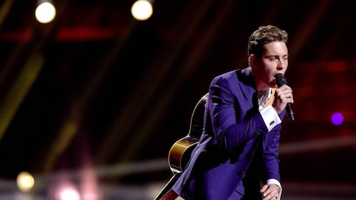 Douwe Bob wil nog een keer naar het songfestival: 'Let's go!'