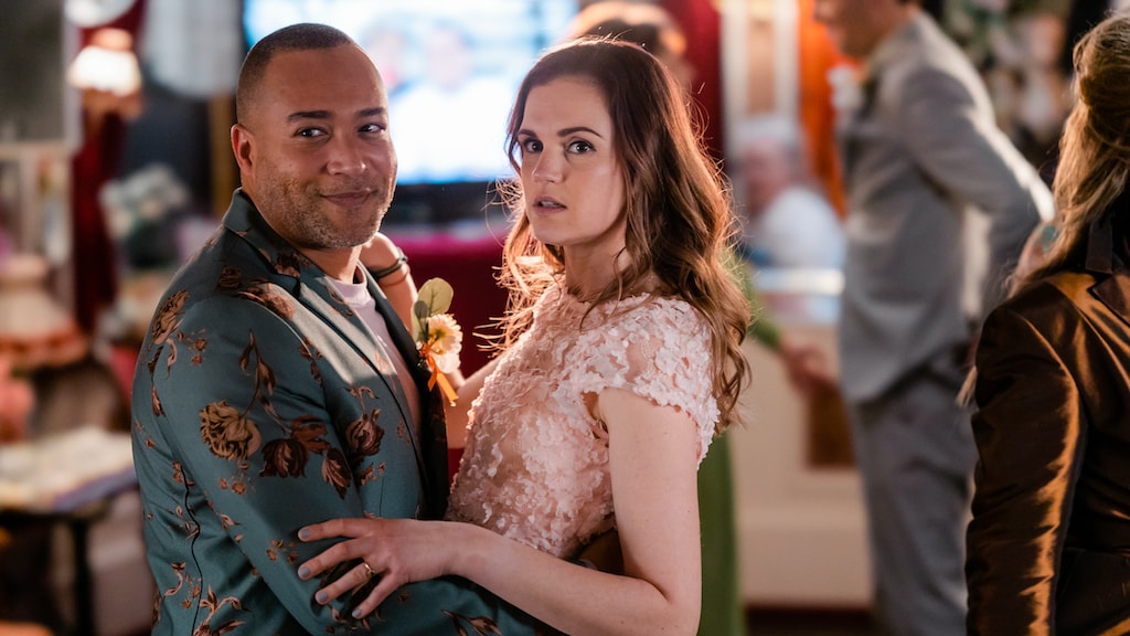 Nieuwe castfoto GTST: wat is de schade na de verkeerscrash?