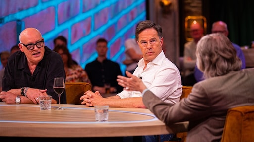 René van der Gijp opnieuw geïrriteerd door gedrag Johan Derksen in Rutte-uitzending Vandaag Inside