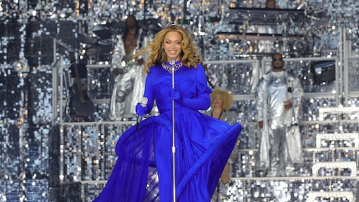 Beyoncé eert Tina Turner in Londen met River Deep Mountain High